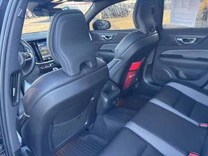 รถ Volvo S60 B5 Plus Black Edition ปี 2024 สภาพดี ใช้งานน้อย - Product Image 4