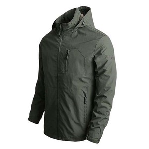 Veste coupe-vent à capuche légère pour homme, style tendance, imperméable, respirante, manteau d'automne, logo frontal, design patchwork - Product Image 4