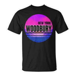 T-shirt vintage Woodbury Vaporwave New York, abbigliamento promozionale in stile retrò - Product Image 1