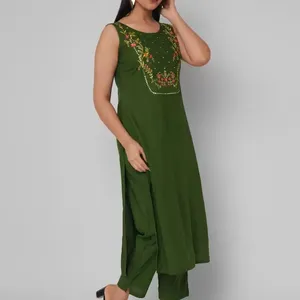 Традиционная одежда купить онлайн дизайнерский Длинный топ и брюки с длинными рукавами и круглым вырезом