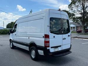 Conduite à gauche et à droite, Dodge Sprinter 2500 2500 3 portes 144 pouces, modèle 2008, d'occasion Fourgons utilitaires WB Cargo Van à vendre - Product Image 5