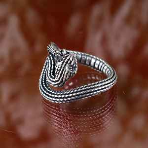 DUYIZHAO Bijoux tendance en acier inoxydable Bagues en forme de serpent Offre Spéciale Bague réglable ouverte - Product Image 3