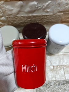 ชุดกล่องใส่เครื่องเทศโลหะหลากสี พร้อมชื่อพิมพ์ ฝาปิดสุญญากาศ ชุดจัดระเบียบสมุนไพรและเครื่องเทศ ชุด 8 ชิ้น - Product Image 2