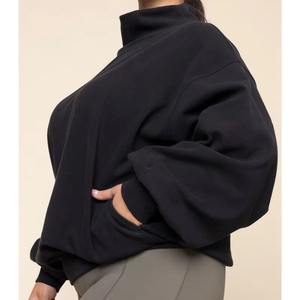 Sudadera personalizada con cuello simulado Sudadera con capucha bordada negra Love Hurts Sudadera con capucha Mockneck Sudadera Love Hurts Sudadera - Product Image 4