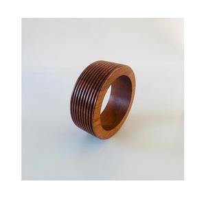 Elegante Juego de Brazaletes Étnicos de Madera, Joyería Artesanal de Madera Natural, Brazalete Impermeable, Colores Personalizados para Mujer, Venta al por Mayor - Product Image 1