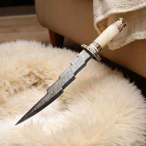 Couteau en acier Damas fait main avec manche en os de chameau, meilleur couteau en acier Damas fait main personnalisé - Product Image 3