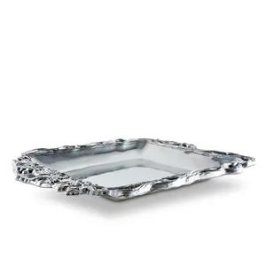 Plateau décoratif en métal fait à la main pour le salon, design patiné, plateau décoratif, salons d'hôtel, fabriqué par Zahid Exports en Inde - Product Image 1