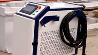 Soudeuse laser à fibre portative professionnelle 1500 W avec alimentation automatique du fil pour soudage précis de l'aluminium et de l'acier inoxydable