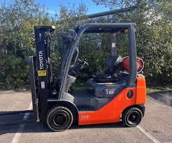 รถยก JAC พร้อมรถยกเครื่องยนต์ Isuzu พร้อมเครื่องยนต์ Yanmar