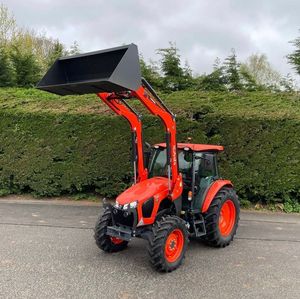 Tracteur agricole diesel 4x4 robuste avec élévateur hydraulique, prise de force et attelage trois points - Product Image 3