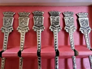 Ensemble de fourchettes en acier inoxydable avec poignée en laiton gravé parfait pour les accessoires de cuisine et de restaurant de table de mariage faits à la main - Product Image 5