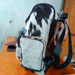 Top fabricant indien sac à dos en cuir de fourrure de vachette avec conception d'outillage à la main sac à dos de voyage sac sac à dos scolaire sac - Product Image 2