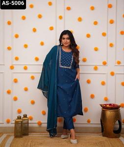 New Indian Ethnic Wear Rayon Slub avec belle broderie avec rayonne Slub Pent et Chinon avec dentelle Bordure Dupatta Set - Product Image 1