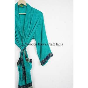 Robe kimono d'été en soie florale faite à la main en Inde, style bohème chic, vêtements de détente pour femmes, robe de mariée à manches longues - Product Image 3