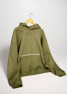 Sweat à capuche pour femme en gros personnalisé, hiver, lourd, tendance, olive, avec bande réfléchissante, poche kangourou - Product Image 6