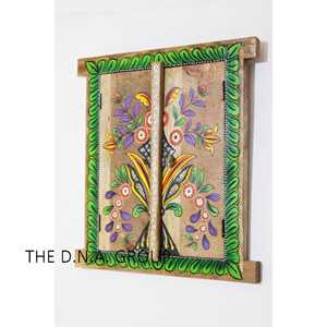 Panneau de fenêtre en bois fait main avec motif floral peint à la main - Product Image 2