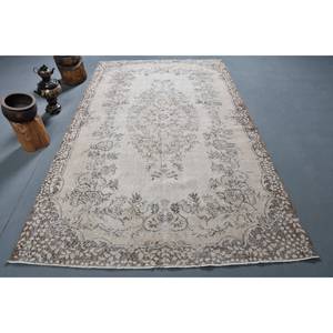 Tapis turc vintage Beige marron 5.5x9.4 pieds tissage plat en laine avec motif patchwork pour les décorations de salon utilisation couloir - Product Image 1