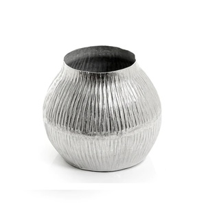 Vases à fleurs en métal pour la décoration de la maison, finition dorée brillante, vase en aluminium pour restaurant et jardin, vase à fleurs élégant fait à la main - Product Image 2