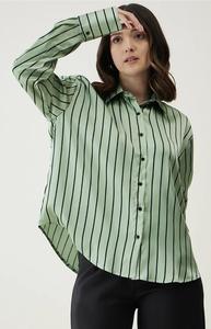 Chemise boutonnée en coton rayé décontractée et respirante sur mesure pour femmes, devant adapté aux clients de boutiques, revendeurs de vêtements - Product Image 2