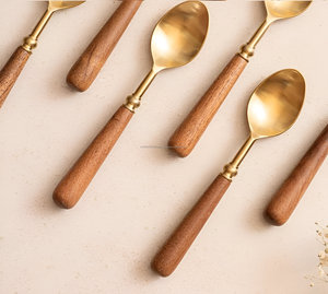 Juego de Cucharas de Boda de Acero Inoxidable Dorado y Madera de Primera Calidad - Diseño Moderno y Lujoso, Vajilla Elegante (Juego de 6) - Product Image 6