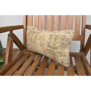 Almohada de retales Kantha de lana Beige de 8x16 pulgadas, almohada bordada Vintage rústica, estilo navideño portátil para coche y hogar - Product Image 3