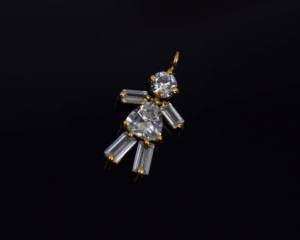 Laiton en forme de rectangle de zircone cubique avec charme de conception de poupée plaqué or cadeau de mode fait à la main pour son pendentif - Product Image 1