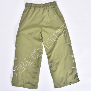 Pantalon de neige vert réfléchissant avec logo personnalisé, imperméable et isolé, avec cordon de serrage à la taille, poches cargo et style ample - Product Image 2