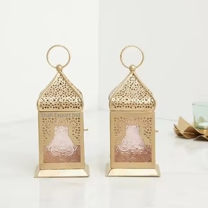 Mini lanterne à bougie marocaine en métal décoratif antique avec lanternes suspendues et au sol en verre couleur pêche - Product Image 4