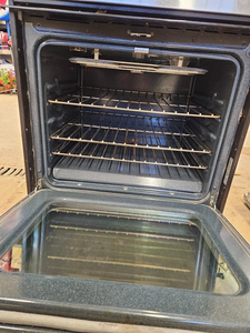 Horno Eléctrico Empotrable de Convección de Doble Pared G-E de 27 Pulgadas - Product Image 4