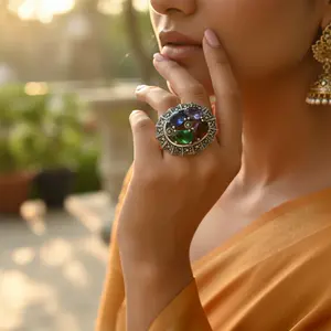 Anillo de Platino para Mujer con Piedra Natural Multicolor en Forma de Pera y Gema Geométrica de Corte Ovalado - Product Image 2