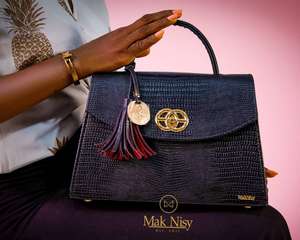 Dashiki Ecológico para Mujer con Logotipo de Cuero Sintético, Cierre de Hebilla, Remache Magnético, Cremallera y Anillo en D - Product Image 2