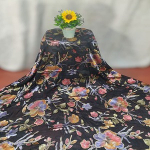 Robe traditionnelle somalienne authentique et tendance 2026 en soie noire Brasso, jacquard slub, avec motif floral, ensemble de vêtements de fête pour filles - Product Image 4