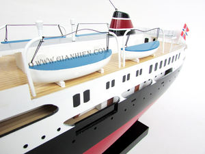Gia Nhien Fabricant Conception personnalisée quantité minimale de commande bas MS RAGNVALD JARL MODÈLE DE BATEAU EN BOIS MODÈLE DE BATEAU EN bois DE HAUTE QUALITÉ artisanat MODÈLE DE BATEAU - Product Image 5