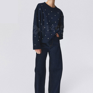 Vente en gros 100% sweat-shirt en molleton de coton pour femmes Streetwear respirant avec strass de logo personnalisé pour l'hiver - Product Image 3