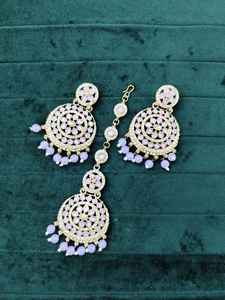 Boucles d'oreilles traditionnelles de haute qualité avec Tikka pour femmes Vintage Ethnic Indian Heritage Jewelry Idéal pour les festivals, les mariages - Product Image 2