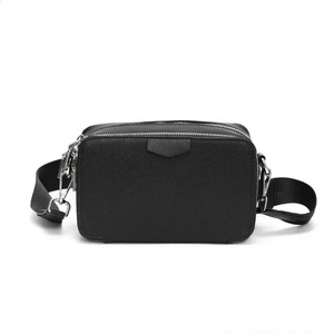 Sac bandoulière de luxe pour homme, double fermeture éclair, décontracté, en tissu Cordura, personnalisable pour le voyage, 12 pouces - Product Image 4