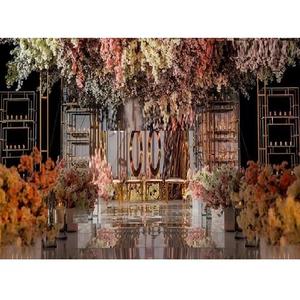 เชิงเทียนเหล็กติดผนังฉากหลังเต่งงานเต่งงานเต่งงานเต่งงานแบบเรียบง่าย - Product Image 1