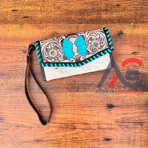 คลัทช์แกะสลักมือดีไซน์สวยกระเป๋าเงินหนังวัวสีเทอร์ควอยซ์ดีไซน์สวย - Product Image 1