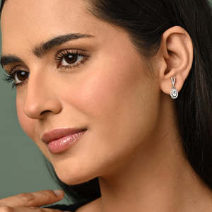 Pendientes Colgantes Ovalados con Baño de Oro de 18K y 14K, Diseño de Halo Plateado, con Símbolo Cristiano y Patrón Geométrico de Diamantes, para Bodas y Fiestas - Product Image 3