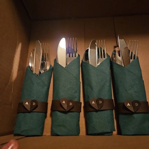 Rond de serviette en cuir en forme de cœur Accessoire de décoration de table élégant pour la maison, le mariage et la fête Look élégant et romantique - Product Image 6