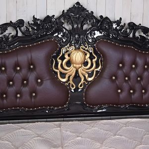 Cama con Dosel Desmontable de Madera de Caoba Maciza Heritage, Detalles Tallados a Mano, Cabecera Tapizada en Cuero PU, Estilo Clásico de Cuatro Postes - Product Image 5