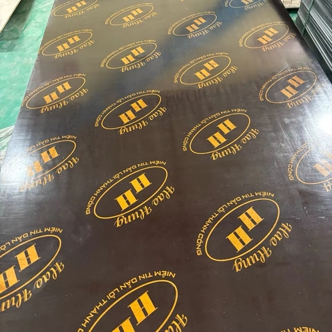 Eco-friendly 1220*2440mm Film Faced Plywood WBP Glue 18mm 9mm 12mm Rubber Core Construction E1 Formaldehyde Cheap Price