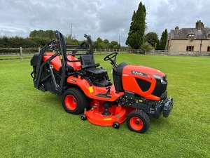 2023 Kubota G261HD Tractor de ruedas a la venta Nuevo cortacésped con componentes centrales Motor Bomba de engranajes Caja de cambios - Product Image 4