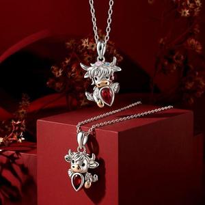 Jeulia Custom Mother & Child Highland Cow <b>Magnetic</b> Necklace Set Pear Cut Diamond Gift - Product Image 2