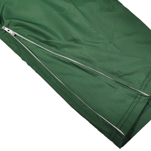 กางเกงวอร์มผู้ชายผ้าไนล่อนสีพื้นมีกระเป๋าเสื้อกันลมมี100% ดีไซน์ OEM - Product Image 4