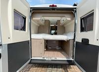 Camping-cars de luxe Challenger pour 4 à 6 personnes, structure en acier/aluminium, salle de bain, cuisine, climatisation, charge utile de 587 kg, EURO