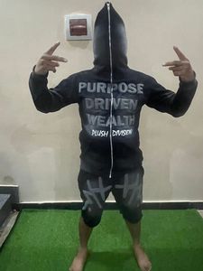 Conjunto de dos piezas deportivo informal con logotipo privado personalizado, conjunto de sudaderas con capucha y pantalones cortos de algodón 100% suave de alta calidad para hombres con estampado de soplo - Product Image 2