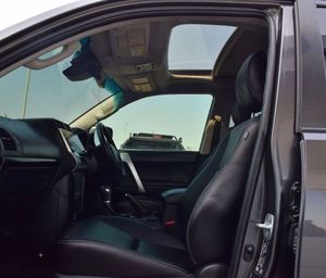 อะไหล่แท้จากโรงงานปี 2023 สำหรับรถยนต์โตโยต้า แลนด์ครุยเซอร์ ปราโด TXL เครื่องยนต์ 2.8 ลิตร เทอร์โบ เบนซิน พร้อมเรดาร์และหลังคาซันรูฟแบบพาโนรามา - Product Image 6