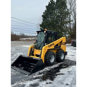 Chargeuse compacte sur pneus Gehl R220 4x4 2024 avec capacité de charge nominale de 9, 6, 40, 50, 4, 3, 10 tonnes, chargeuse frontale et chargeuse de grumes avec attache de godet - Product Image 6