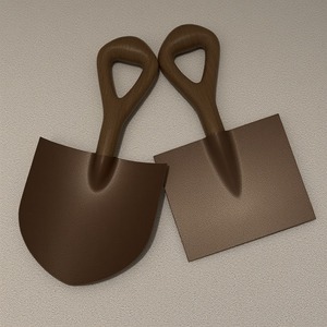 Bêche de jardin en fer élégant avec finition patinée en laiton antique Artisan Crafted offrant un accent décoratif pour les jardins extérieurs - Product Image 5